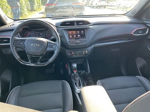 Used 2022 Chevrolet TrailBlazer RS FWD image 6
