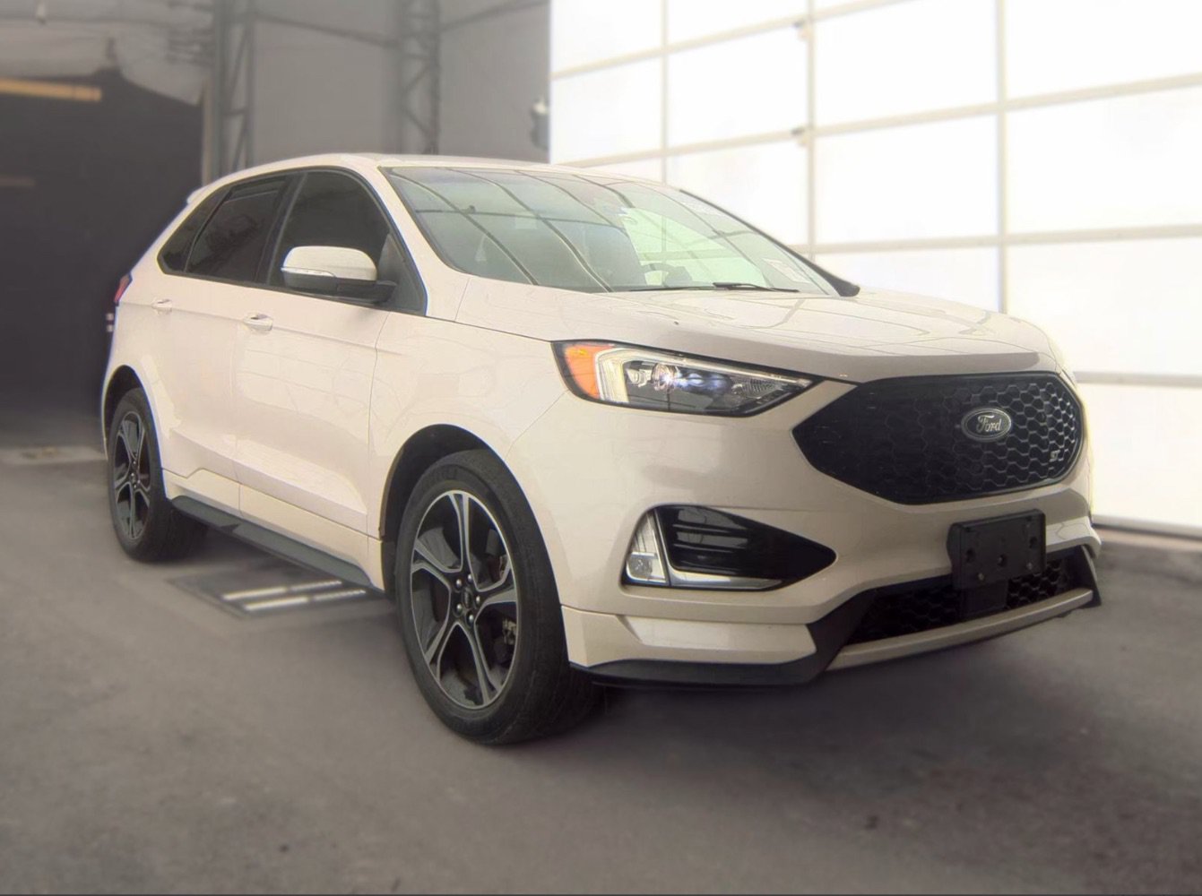 Used 2019 Ford Edge ST w/ Convenience Package AWD/4WD image 3