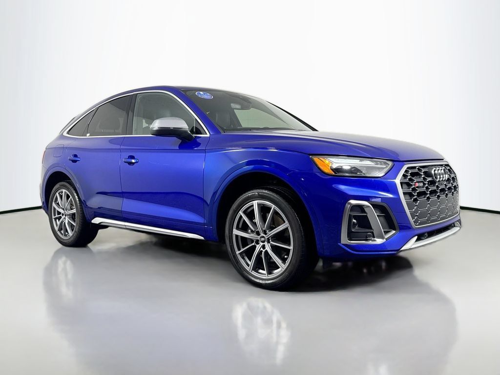 Used 2022 Audi SQ5 Premium Plus w/ Premium Plus Package AWD/4WD image 3