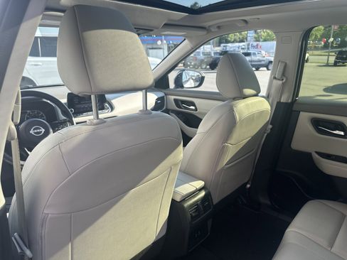 Used 2023 Nissan Rogue SL AWD/4WD image 25