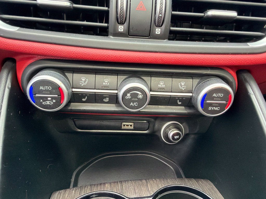 Used 2021 Alfa Romeo Giulia Ti w/ Active Assist 2 Package TI AWD/4WD image 27