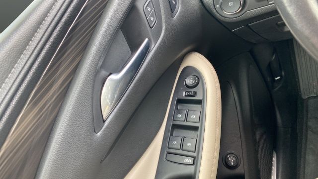 Used 2020 Buick Envision Essence FWD image 21