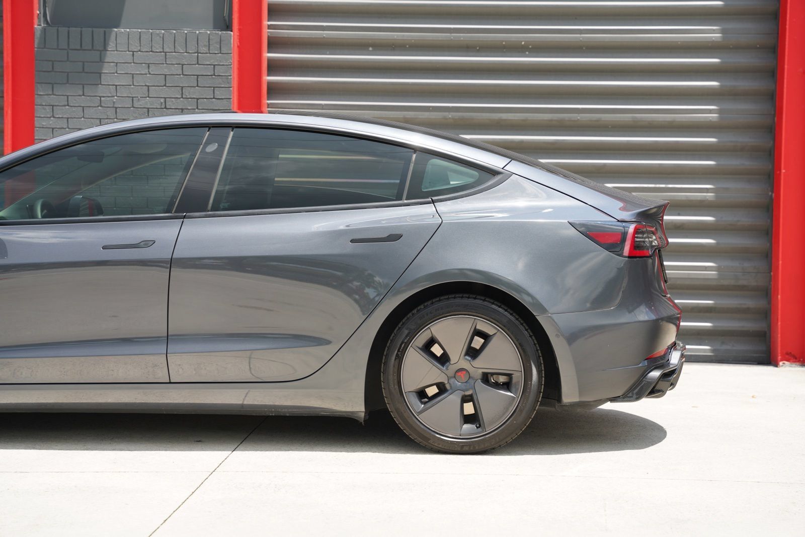 Used 2021 Tesla Model 3 Standard Range Plus RWD image 4