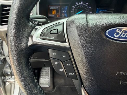 Used 2024 Ford Edge SEL AWD/4WD image 46