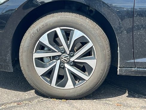 Certified 2024 Volkswagen Jetta S FWD image 9