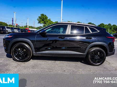 Used 2025 Chevrolet Trax ACTIV w/ Sunroof Package FWD image 9