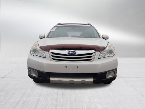 Used 2011 Subaru Outback 2.5i Limited w/ PWR Moonroof Pkg AWD/4WD image 2