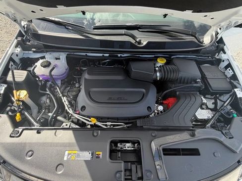 New 2027 Chrysler Pacifica Select FWD image 30