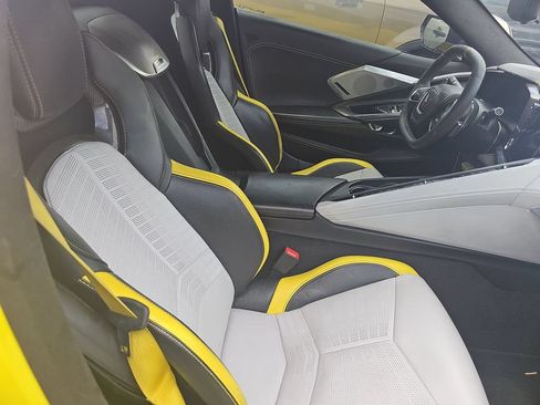 Used 2021 Chevrolet Corvette Stingray Premium Conv w/ Z51 Performance Package RWD image 10