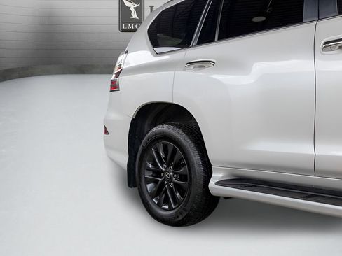 Used 2023 Lexus GX 460 Premium w/ Premium Plus Package AWD/4WD image 13