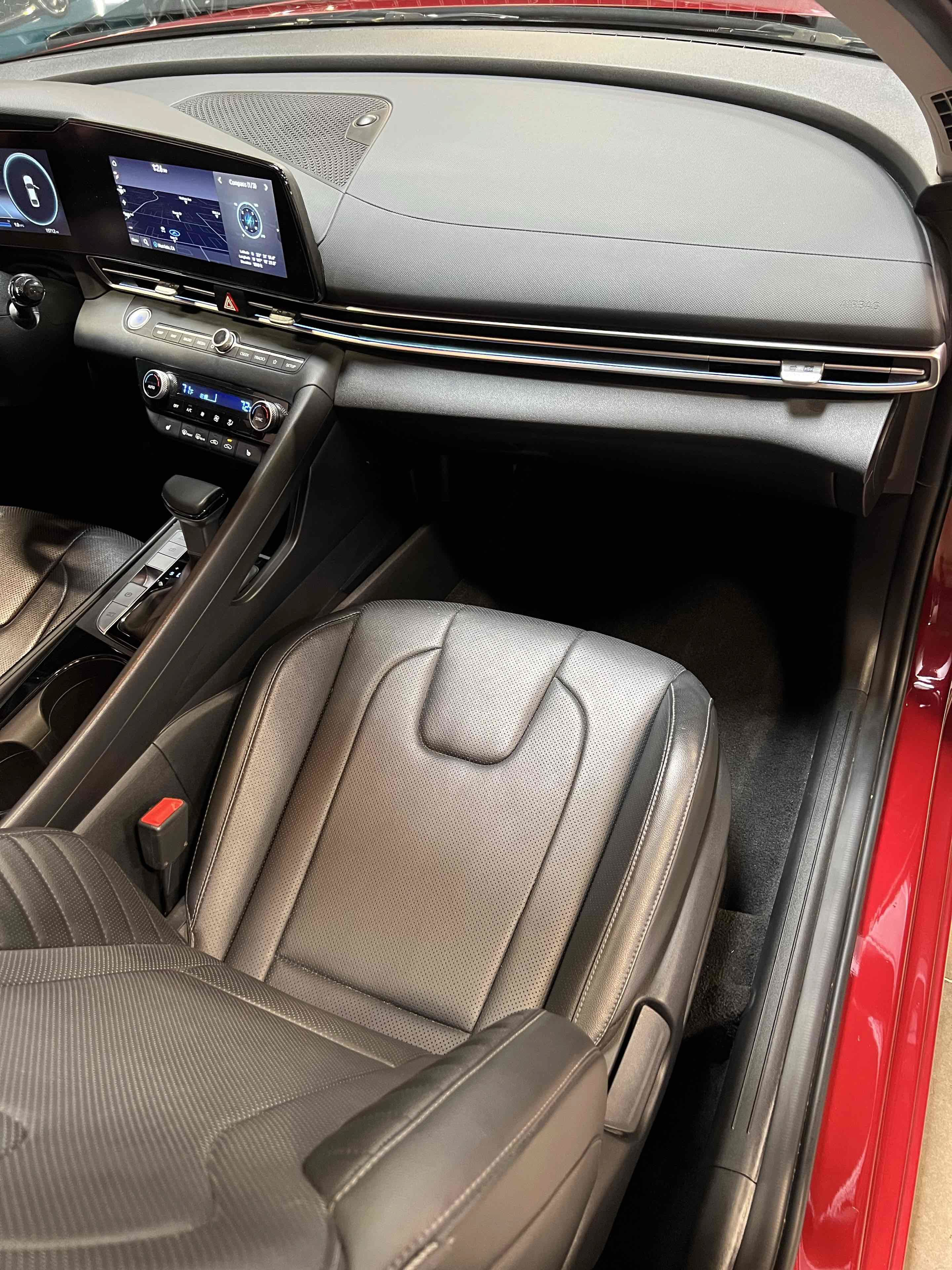Used 2023 Hyundai Elantra Limited FWD image 30