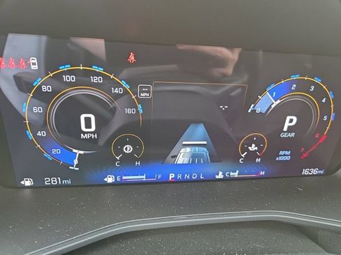 Used 2026 Chevrolet Colorado W/T RWD image 2