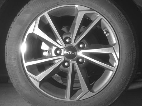 Used 2024 Kia Forte LXS image 15