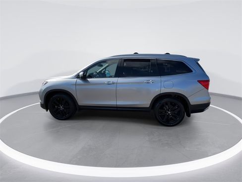 Used 2017 Honda Pilot Touring image 8