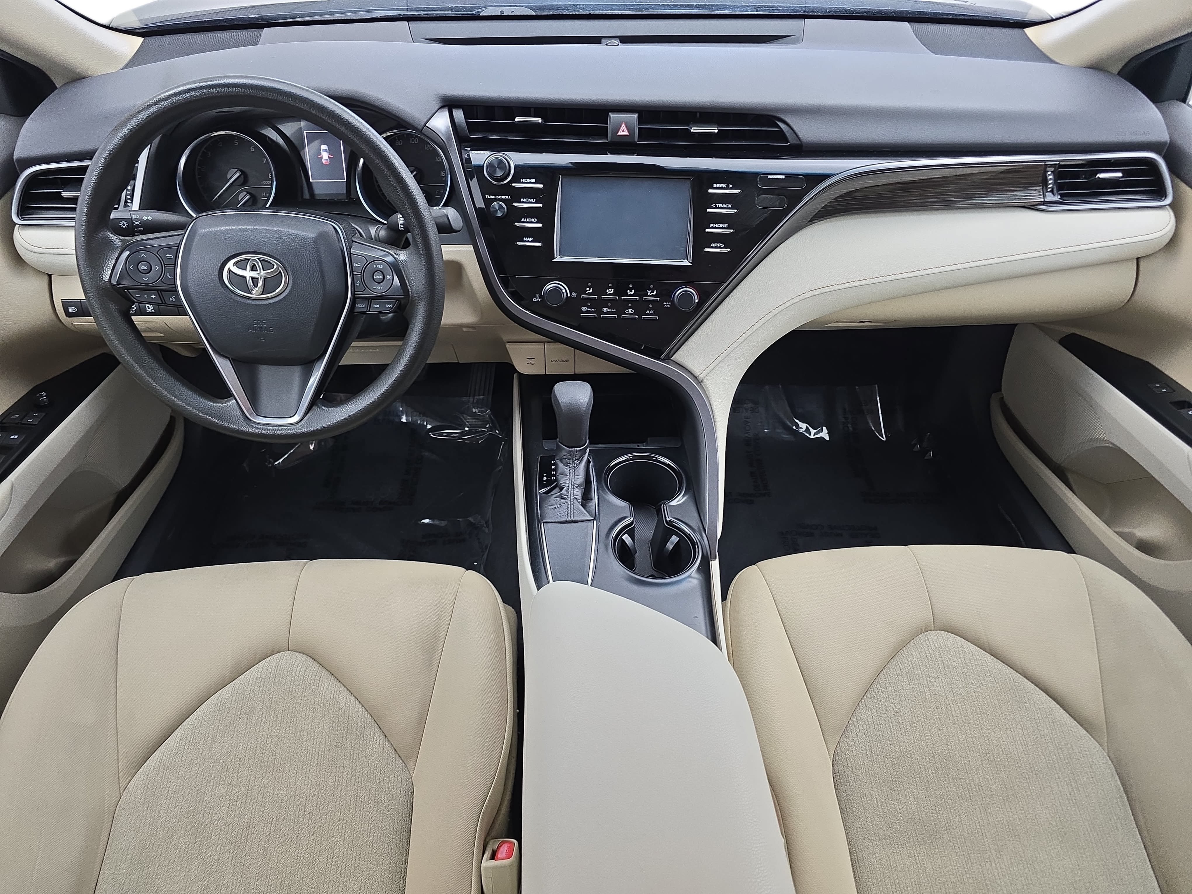 Used 2019 Toyota Camry LE FWD image 9