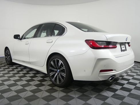 Certified 2025 BMW 330i Sedan w/ Premium Package RWD image 5