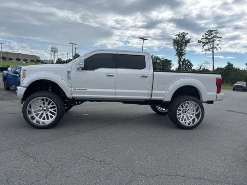 Used 2019 Ford F250 Platinum w/ FX4 Off-Road Package image 7