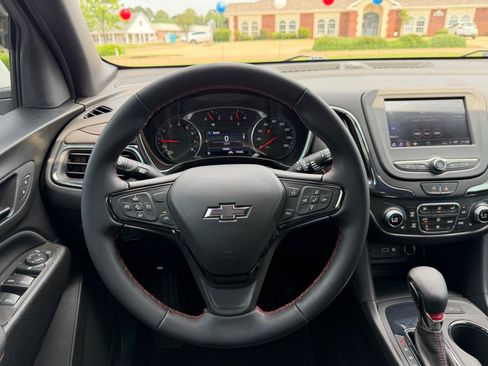 Used 2024 Chevrolet Equinox RS FWD image 24