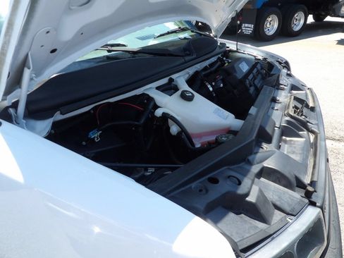 Used 2018 Chevrolet Express 2500 Extended RWD image 37