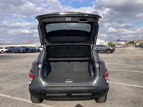 Used 2025 Hyundai Kona SEL image 21