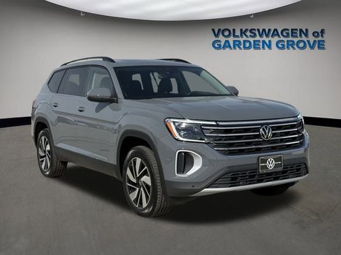 New 2026 Volkswagen Atlas SE image 3