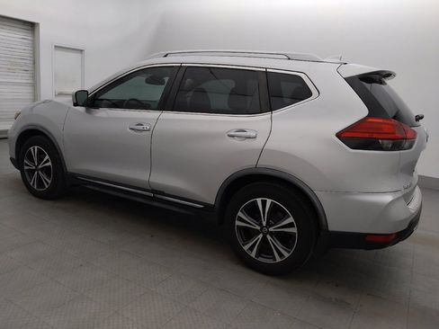 Used 2017 Nissan Rogue SL FWD image 3