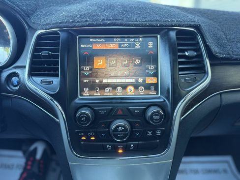 Used 2014 Jeep Grand Cherokee Overland AWD/4WD image 24