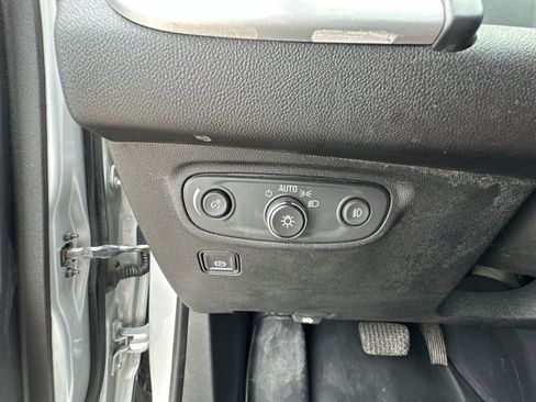 Used 2019 GMC Terrain SLT image 18