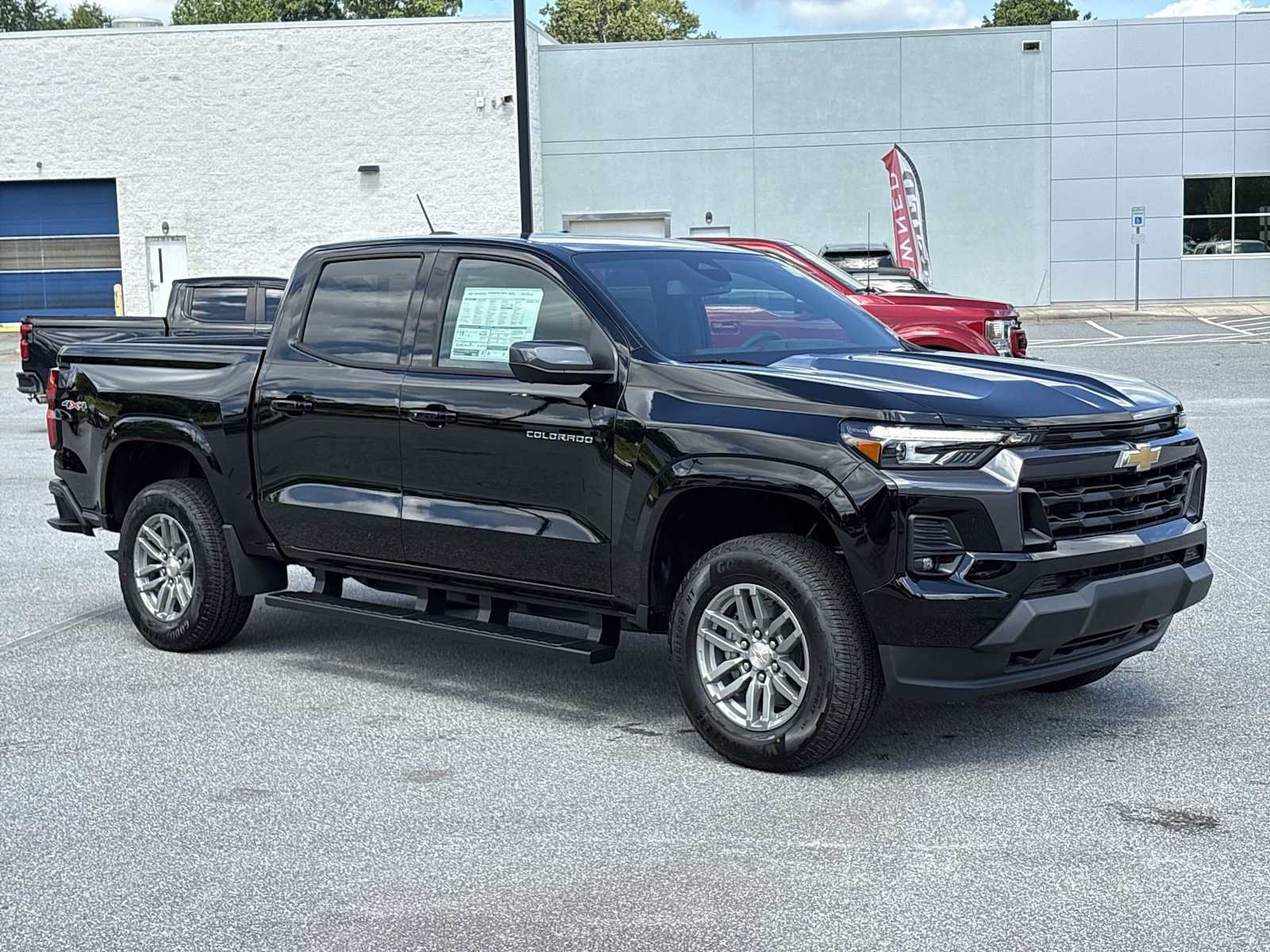 New 2026 Chevrolet Colorado LT w/ LT Convenience Package AWD/4WD image 4