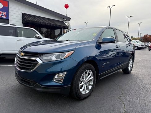 Used 2021 Chevrolet Equinox LT image 2