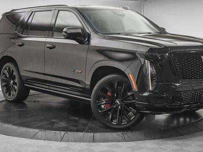 Used 2025 Cadillac Escalade V w/ LPO, ONYX Package