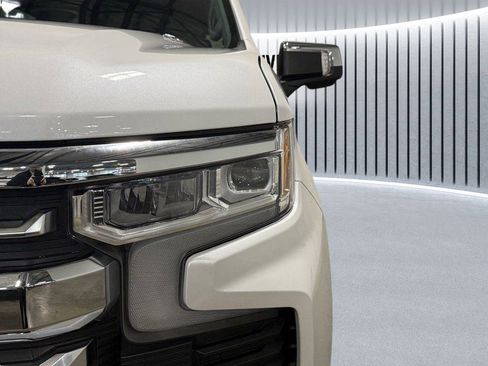 Used 2022 Chevrolet Silverado 1500 LTZ w/ Z71 Off-Road Package image 16