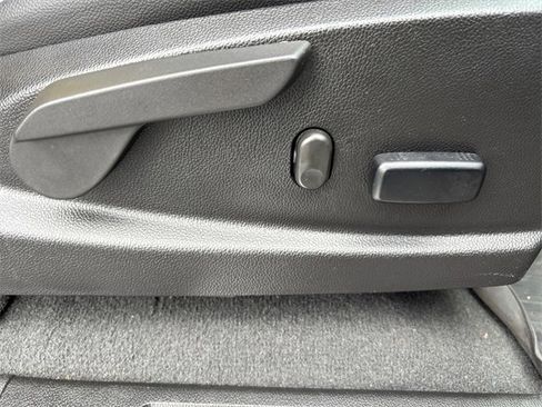 Used 2022 Chevrolet Colorado ZR2 w/ LPO, Door Decal Package image 34