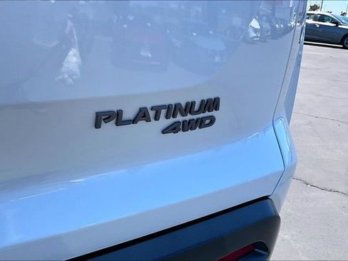 New 2026 Nissan Pathfinder Platinum AWD/4WD image 9