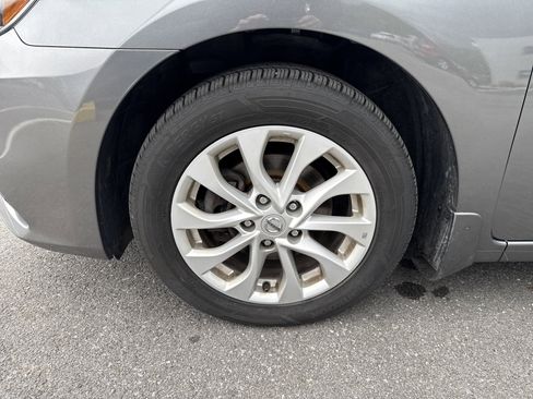 Used 2019 Nissan Sentra SV FWD image 11