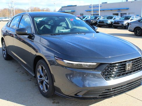 New 2025 Honda Accord EX-L image 2