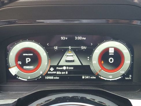 Certified 2025 Nissan Pathfinder Platinum FWD image 22