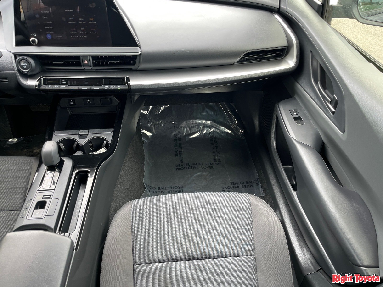Certified 2024 Toyota Prius LE FWD image 19