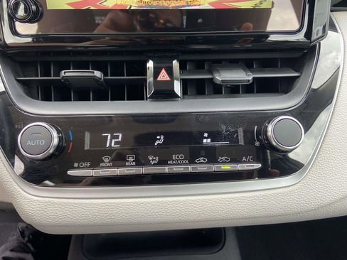 Used 2025 Toyota Corolla LE image 22