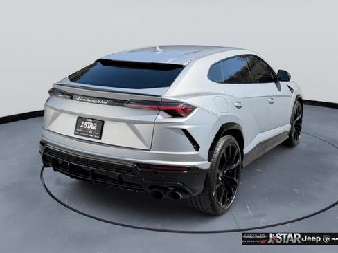 Used 2022 Lamborghini Urus AWD/4WD image 5