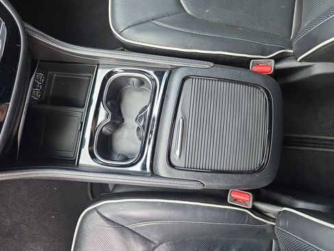 Used 2022 Chrysler Pacifica Limited w/ S Appearance Package FWD image 26