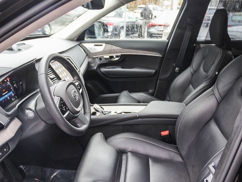 Used 2024 Volvo XC90 T8 Ultimate w/ Lounge Package image 23