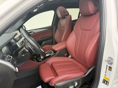 Used 2022 BMW X4 xDrive30i w/ Premium Package image 10