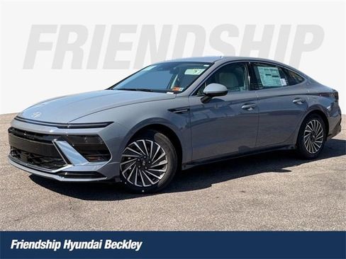 New 2025 Hyundai Sonata SEL image 1