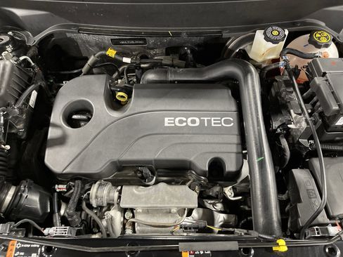 Used 2022 GMC Terrain SLE w/ Driver Convenience Package image 16