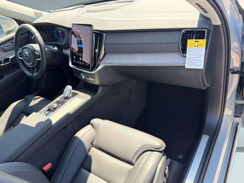 New 2026 Volvo XC90 B6 Ultra w/ Protection Package image 30