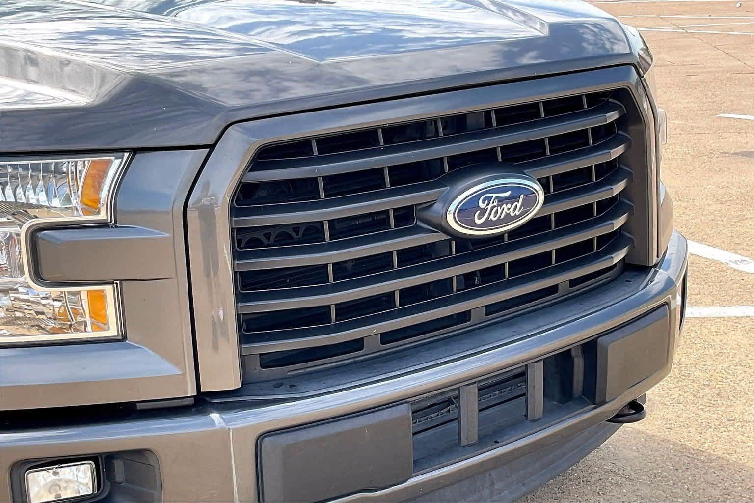 Used 2017 Ford F150 XLT w/ Equipment Group 302A Luxury AWD/4WD image 31