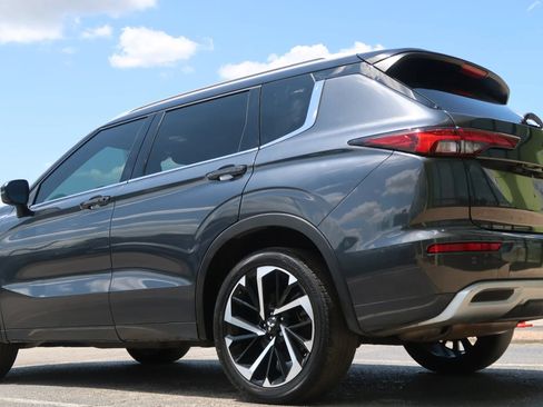 Used 2024 Mitsubishi Outlander SEL AWD/4WD image 12