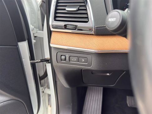 Used 2019 Volvo XC90 T8 Inscription w/ Luxury Package image 25