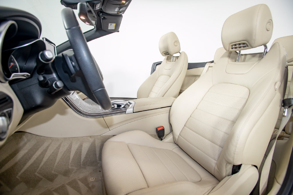 Used 2018 Mercedes-Benz C 300 Cabriolet image 3